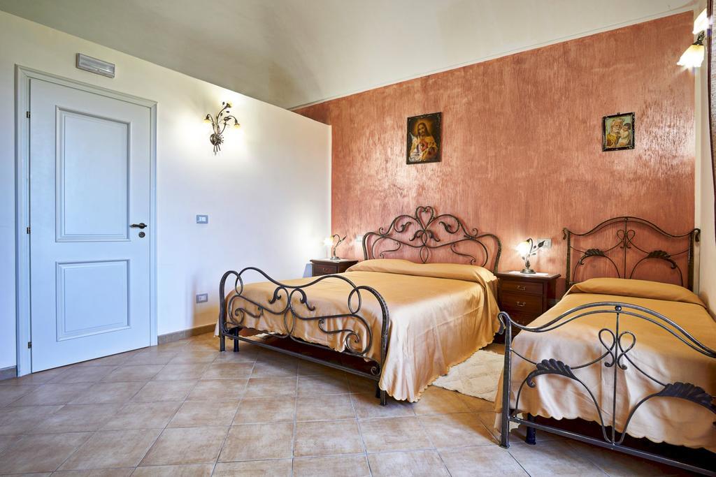 Agriturismo Conte Ruggero Βίλα Centuripe Εξωτερικό φωτογραφία