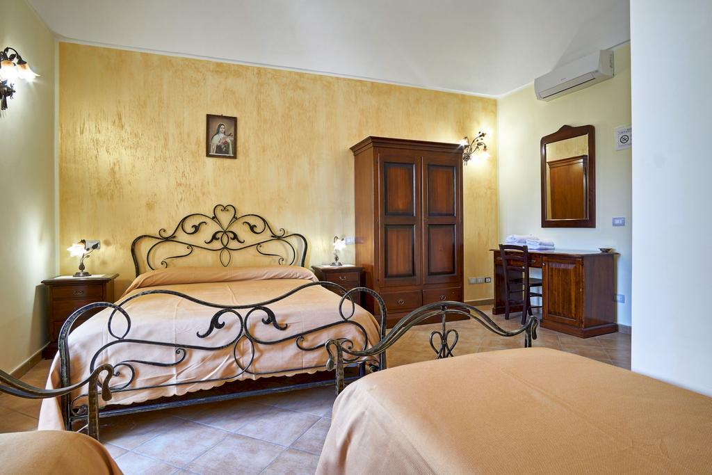 Agriturismo Conte Ruggero Βίλα Centuripe Εξωτερικό φωτογραφία