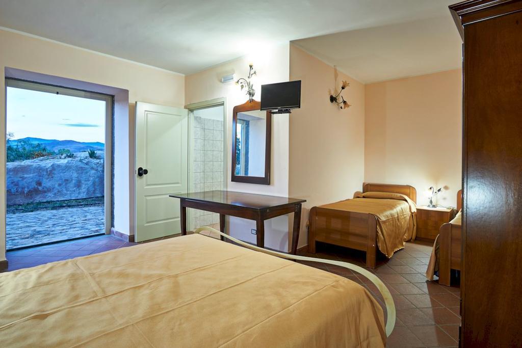 Agriturismo Conte Ruggero Βίλα Centuripe Εξωτερικό φωτογραφία