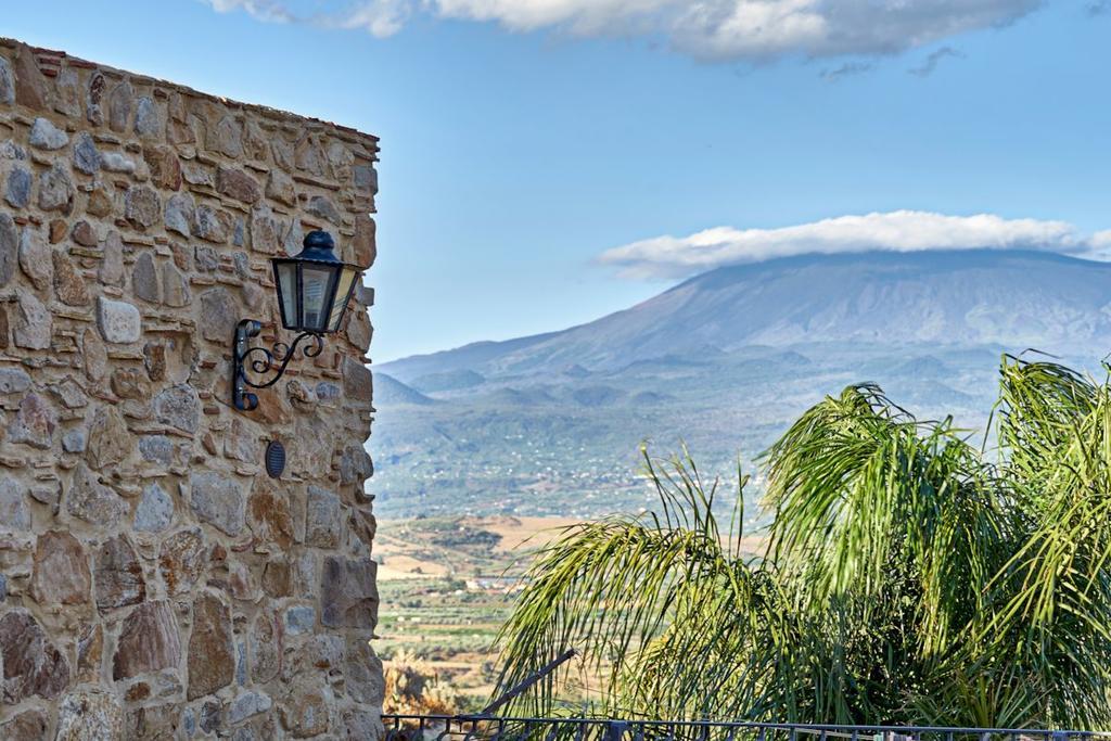 Agriturismo Conte Ruggero Βίλα Centuripe Εξωτερικό φωτογραφία