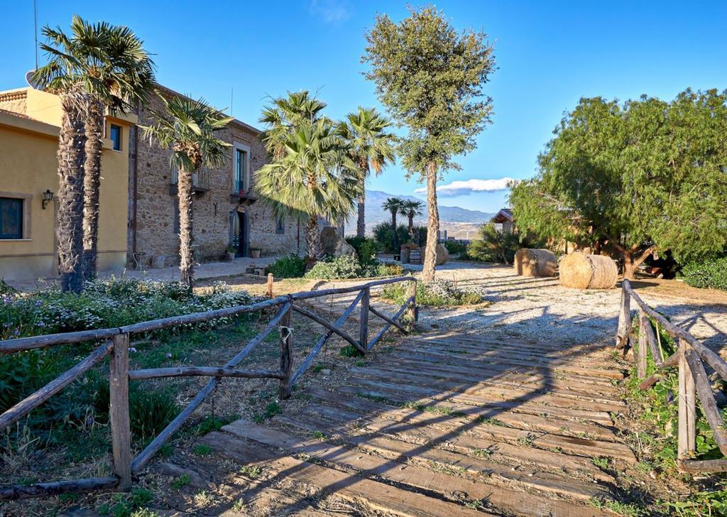 Agriturismo Conte Ruggero Βίλα Centuripe Εξωτερικό φωτογραφία